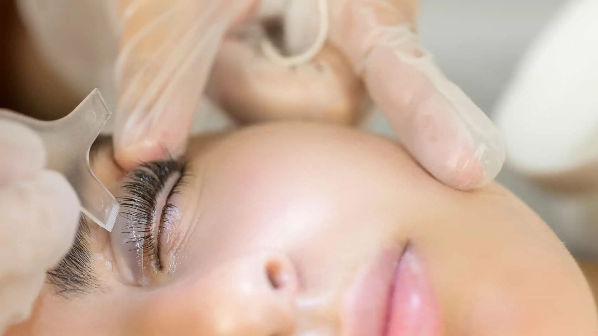 Lash lift results showing beautifully curled natural lashes